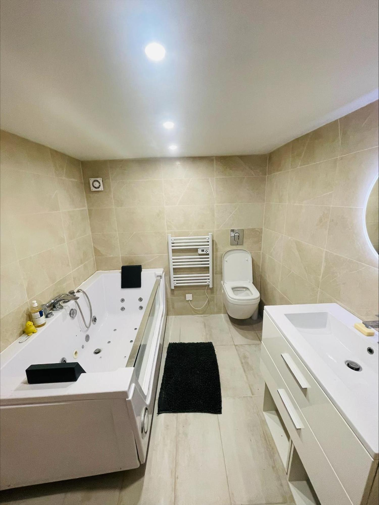 Logement En Rez De Jardin Guerard Exterior photo